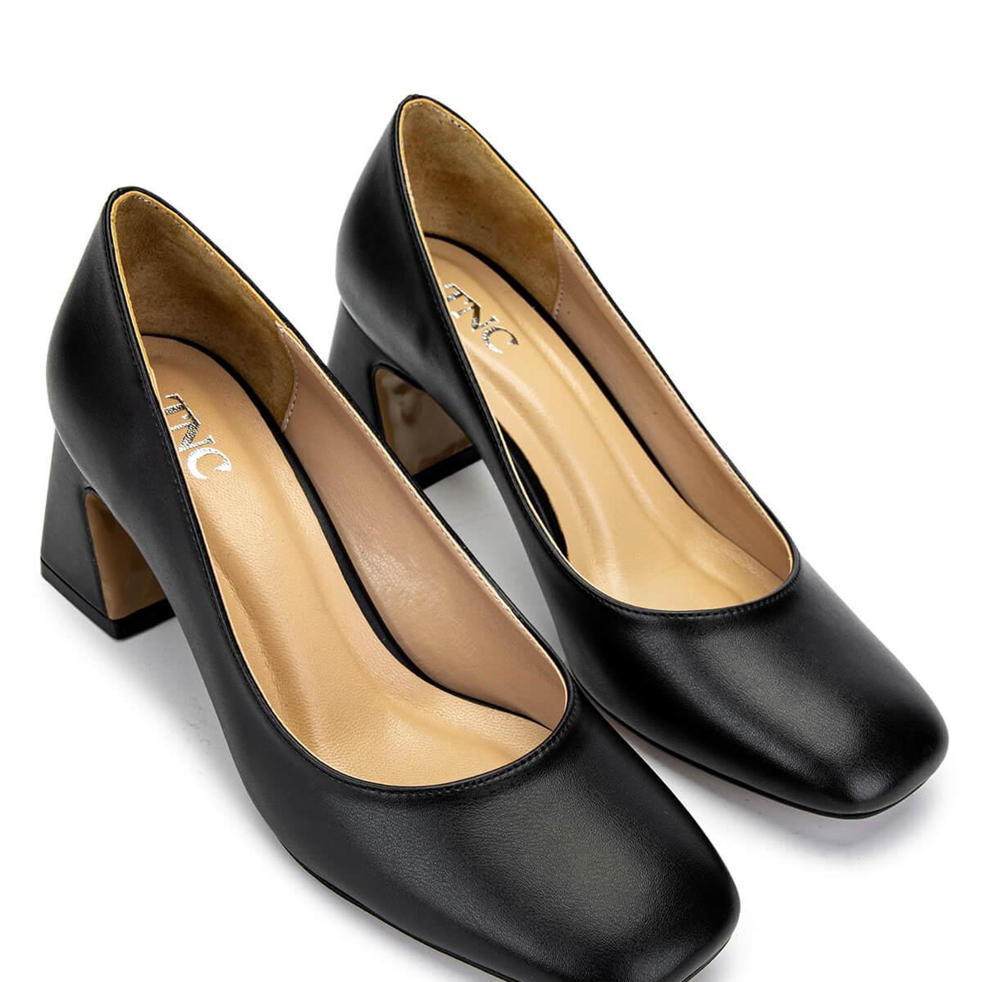 Tamer Tanca Kadın Vegan Siyah Deri Topuklu Ayakkabı