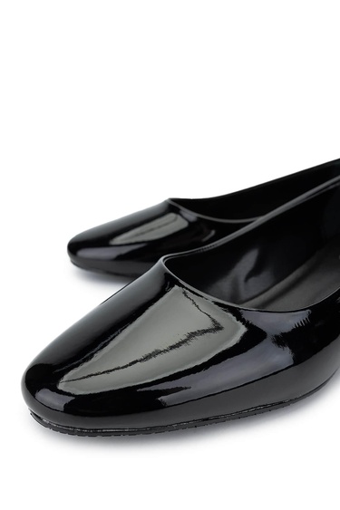  Tamer Tanca Kadın Vegan Siyah Rugan Topuklu Ayakkabı