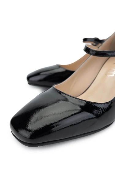  Tamer Tanca Kadın Hakiki Deri Siyah Rugan Topuklu Ayakkabı