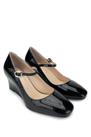  Tamer Tanca Kadın Hakiki Deri Siyah Rugan Topuklu Ayakkabı