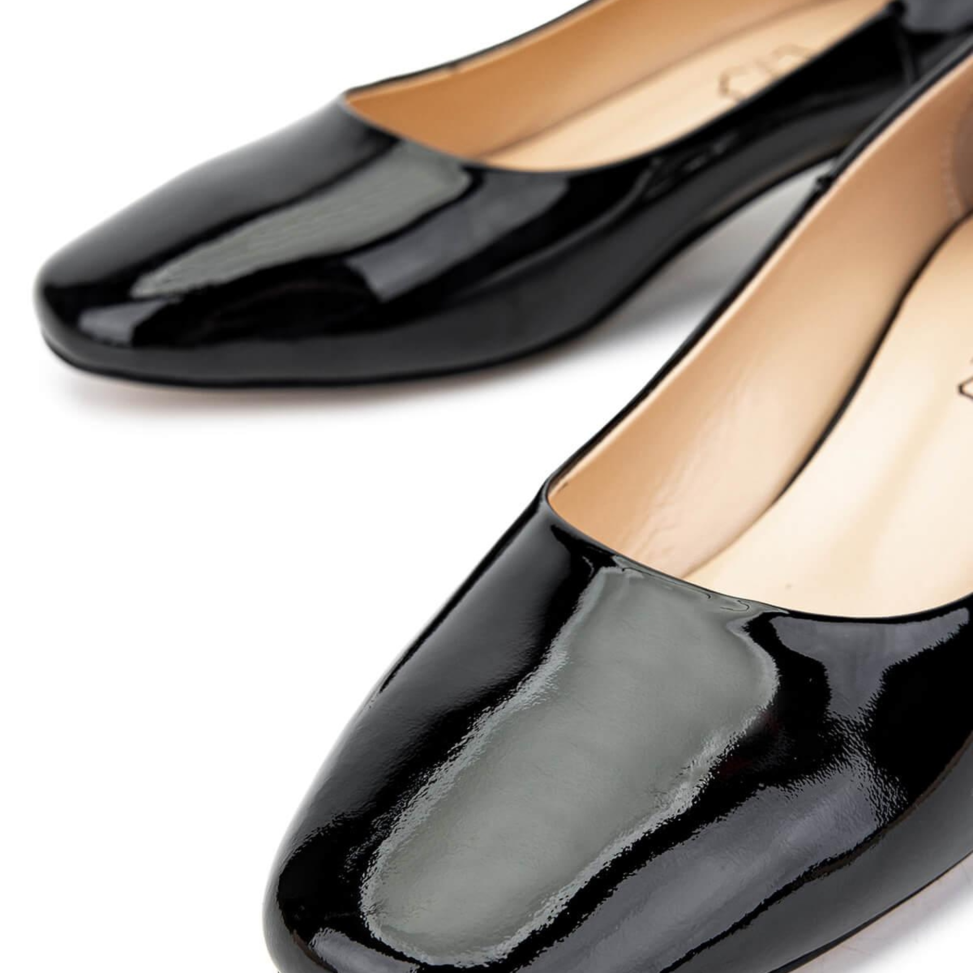 Tamer Tanca Kadın Hakiki Deri Siyah Rugan Topuklu Ayakkabı