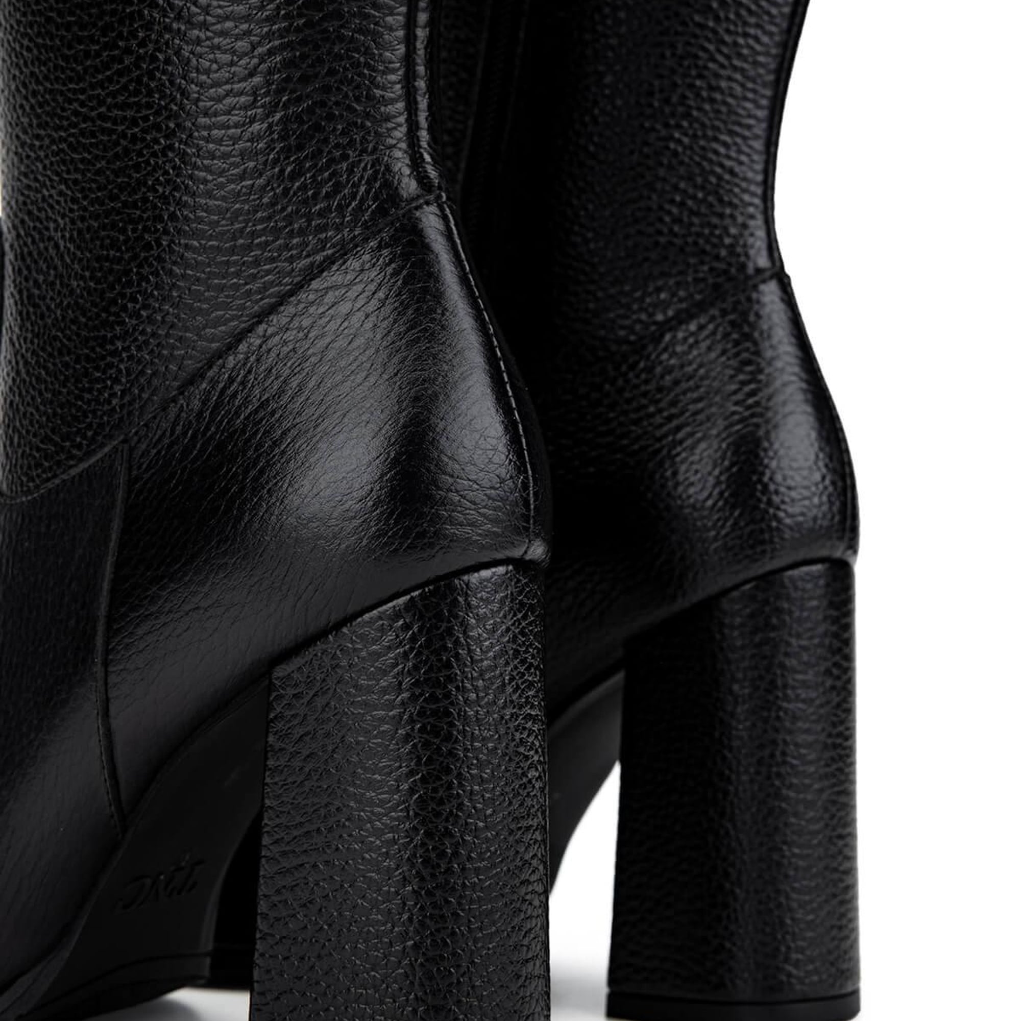 Tamer Tanca Kadın Hakiki Deri Siyah Klasik Çizme