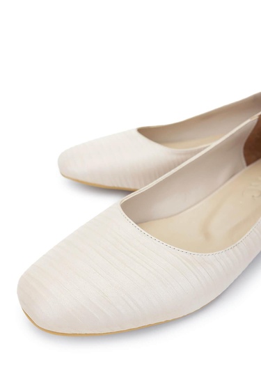  Tamer Tanca Kadın Hakiki Deri Bej Babet Ayakkabı