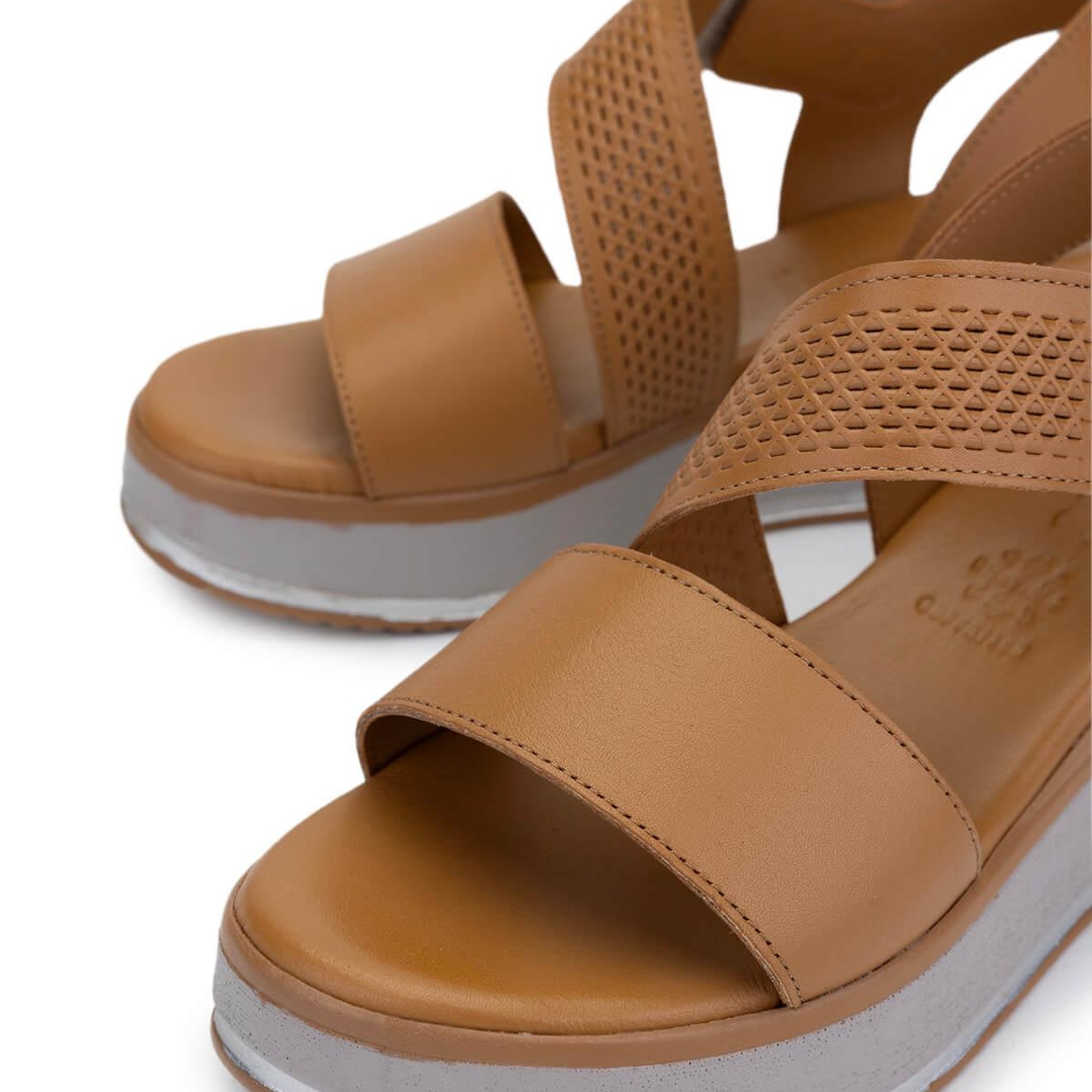 Tamer Tanca Kadın Hakiki Deri Taba Topuklu Sandalet