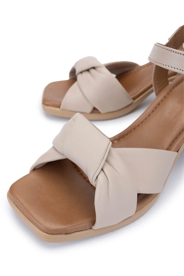  Tamer Tanca Kadın Vegan Bej Topuklu Sandalet