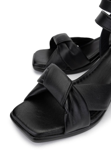  Tamer Tanca Kadın Vegan Siyah Topuklu Sandalet