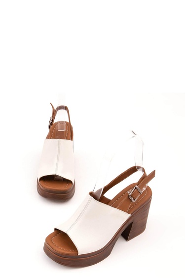  Tamer Tanca Kadın Hakiki Deri Beyaz Topuklu Sandalet