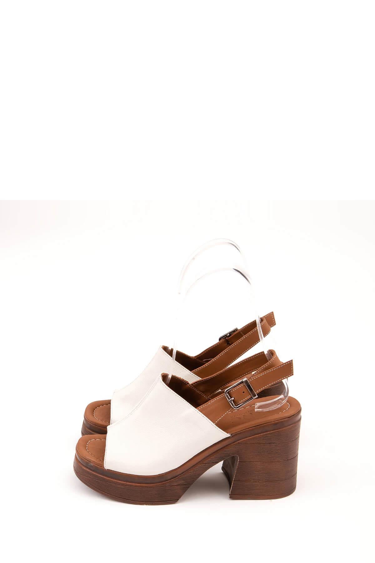  Tamer Tanca Kadın Hakiki Deri Beyaz Topuklu Sandalet