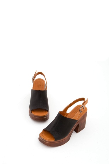  Tamer Tanca Kadın Hakiki Deri Siyah Topuklu Sandalet