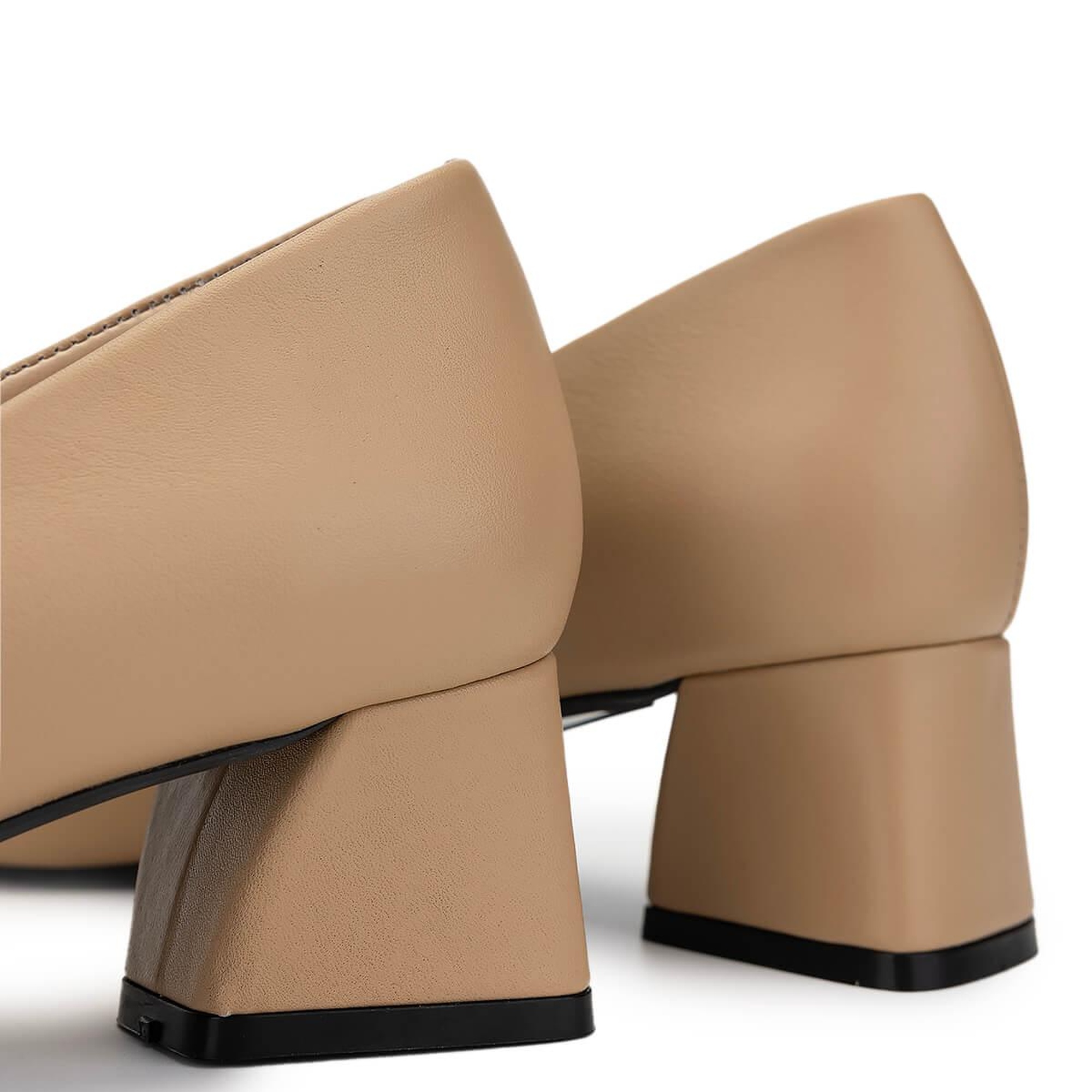 Tamer Tanca Kadın Hakiki Deri Bej Topuklu Ayakkabı