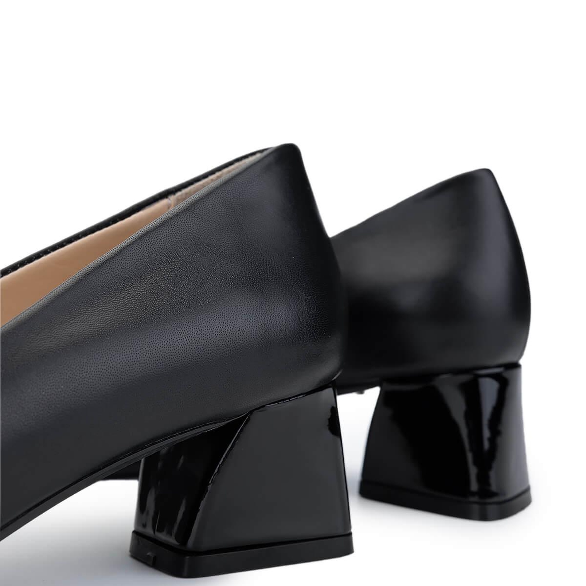 Tamer Tanca Kadın Hakiki Deri Siyah Topuklu Ayakkabı