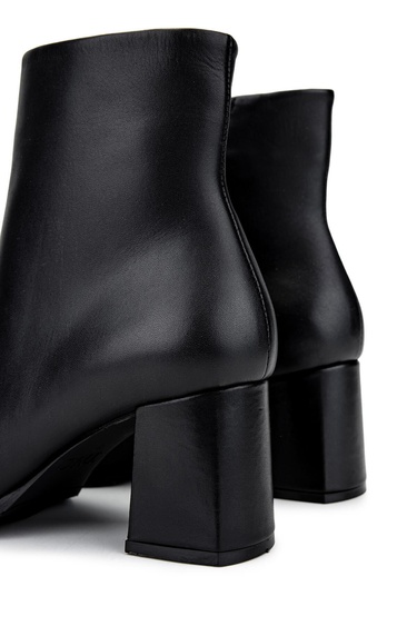  Tamer Tanca Kadın Hakiki Deri Siyah Topuklu Bot