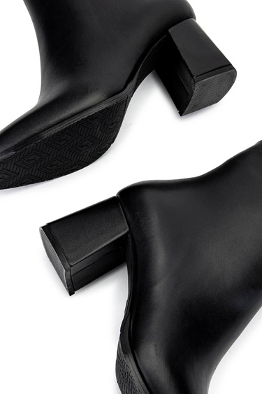  Tamer Tanca Kadın Hakiki Deri Siyah Topuklu Bot