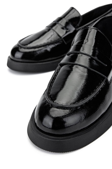  Tamer Tanca Kadın Hakiki Deri Siyah Rugan Loafer Ayakkabı