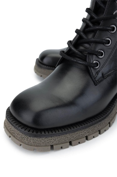  Tamer Tanca Kadın Hakiki Deri Siyah Deri Topuklu Bot