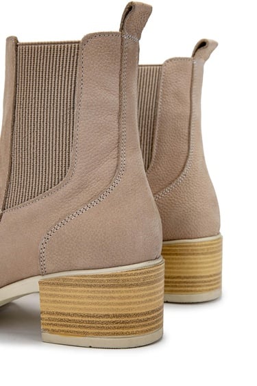  Tamer Tanca Kadın Hakiki Deri Bej Topuklu Bot
