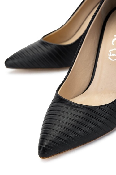  Tamer Tanca Kadın Hakiki Deri Siyah Stiletto Ayakkabı