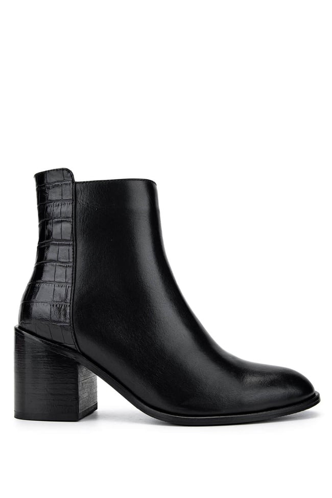  Tamer Tanca Kadın Hakiki Deri Siyah Topuklu Bot