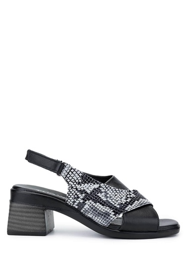  Tamer Tanca Kadın Hakiki Deri Siyah Topuklu Sandalet