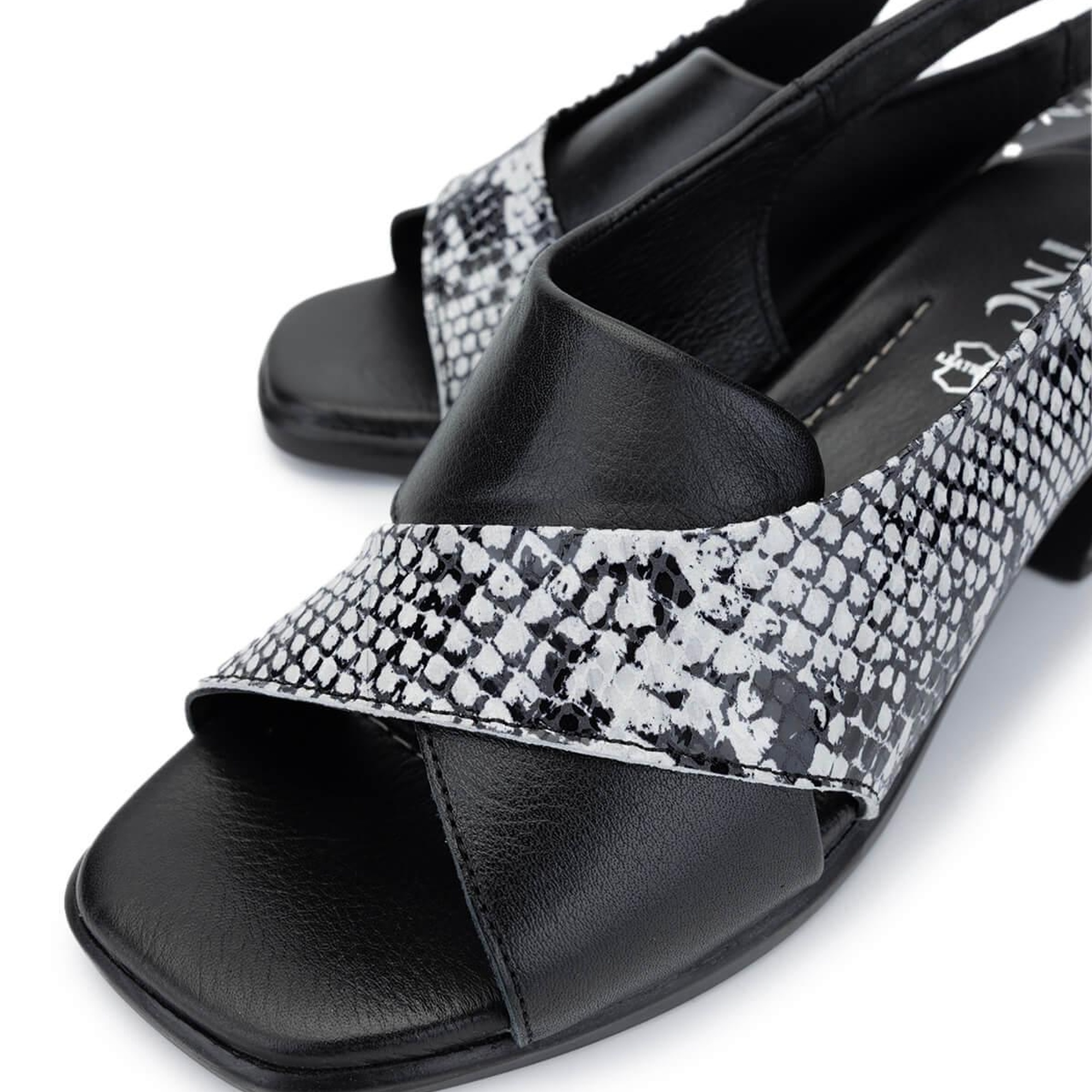 Tamer Tanca Kadın Hakiki Deri Siyah Topuklu Sandalet