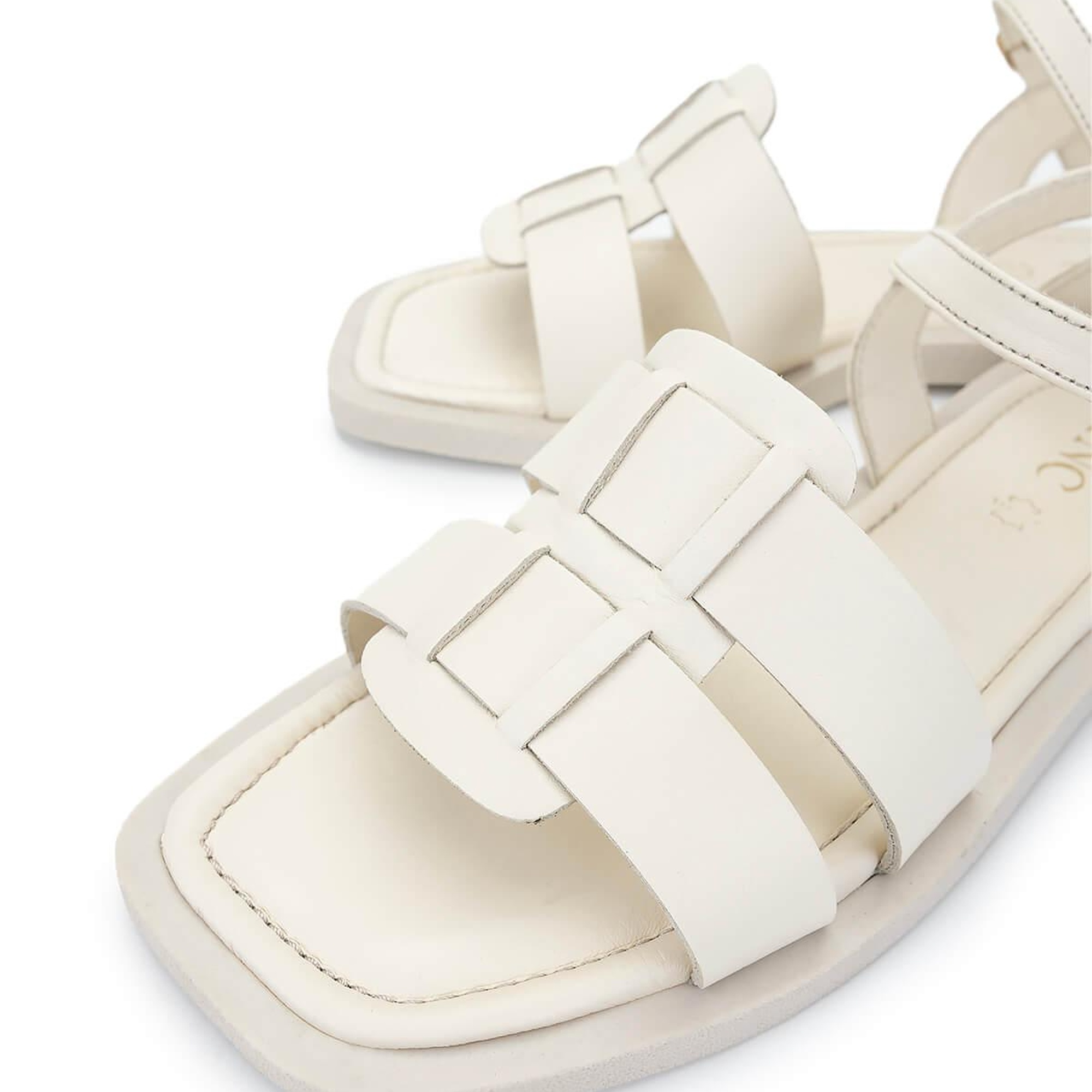 Tamer Tanca Kadın Hakiki Deri Bej Düz Sandalet