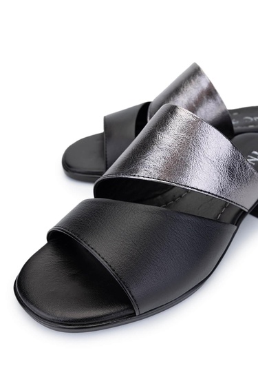  Tamer Tanca Kadın Hakiki Deri Siyah Topuklu Terlik