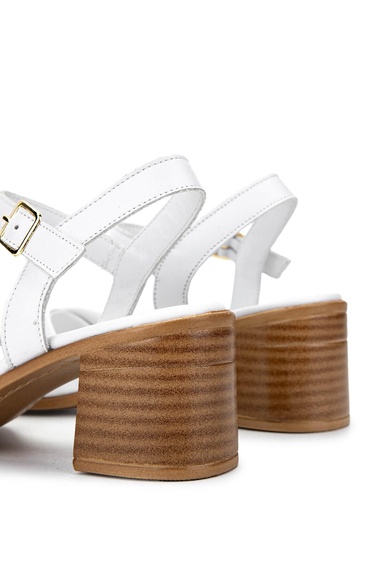  Tamer Tanca Kadın Hakiki Deri Beyaz Topuklu Sandalet