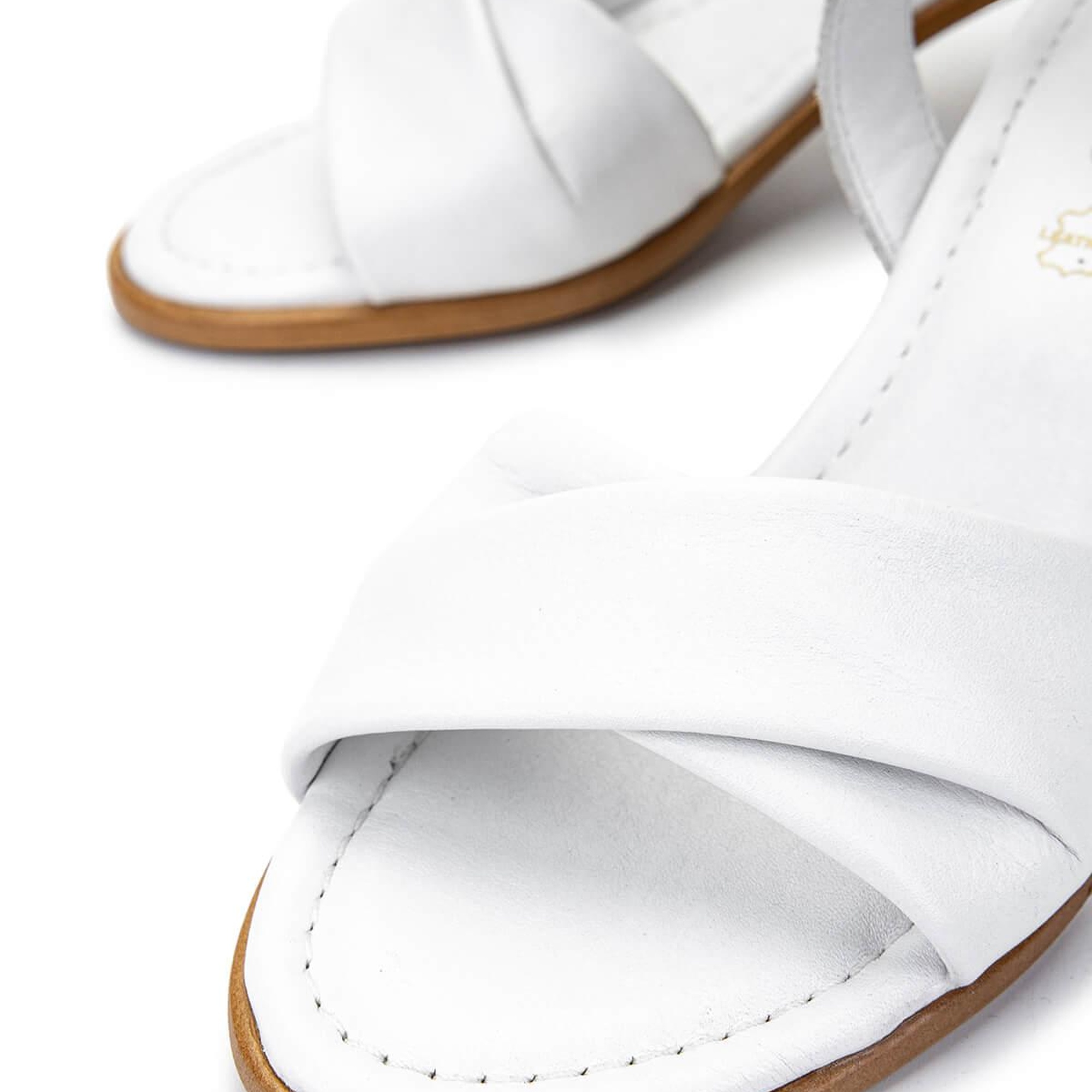 Tamer Tanca Kadın Hakiki Deri Beyaz Topuklu Sandalet