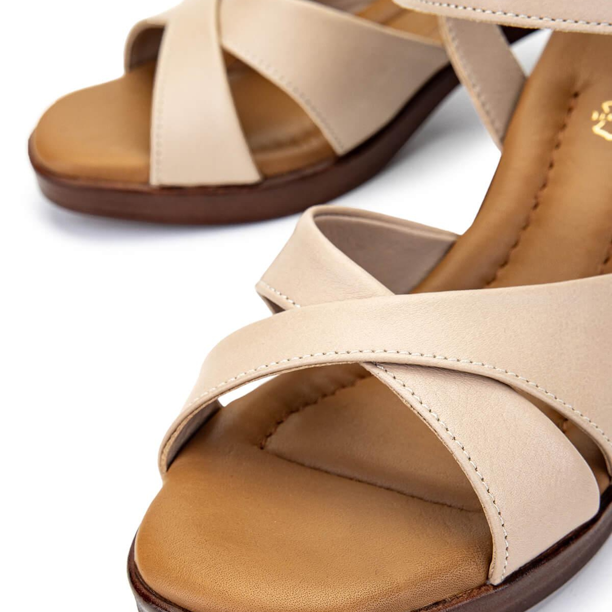 Tamer Tanca Kadın Hakiki Deri Bej Topuklu Sandalet