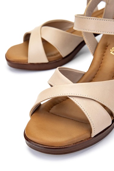  Tamer Tanca Kadın Hakiki Deri Bej Topuklu Sandalet