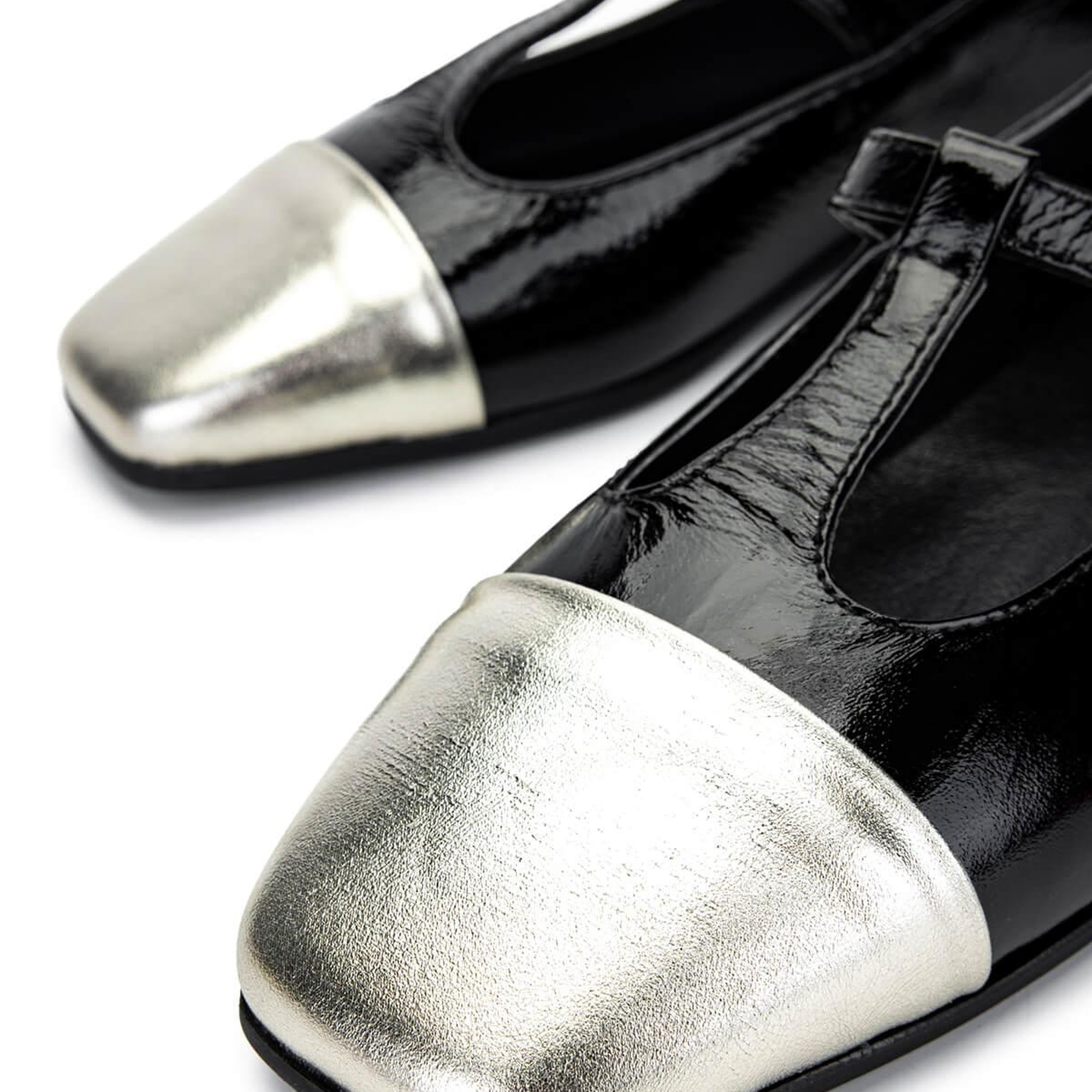 Tamer Tanca Kadın Hakiki Deri Siyah/Dore  Babet Ayakkabı