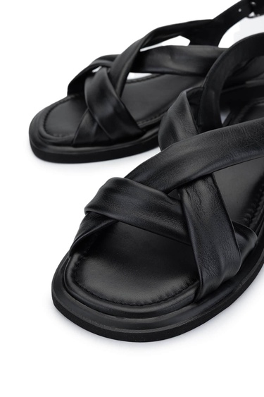  Tamer Tanca Kadın Hakiki Deri Siyah Deri Topuklu Sandalet