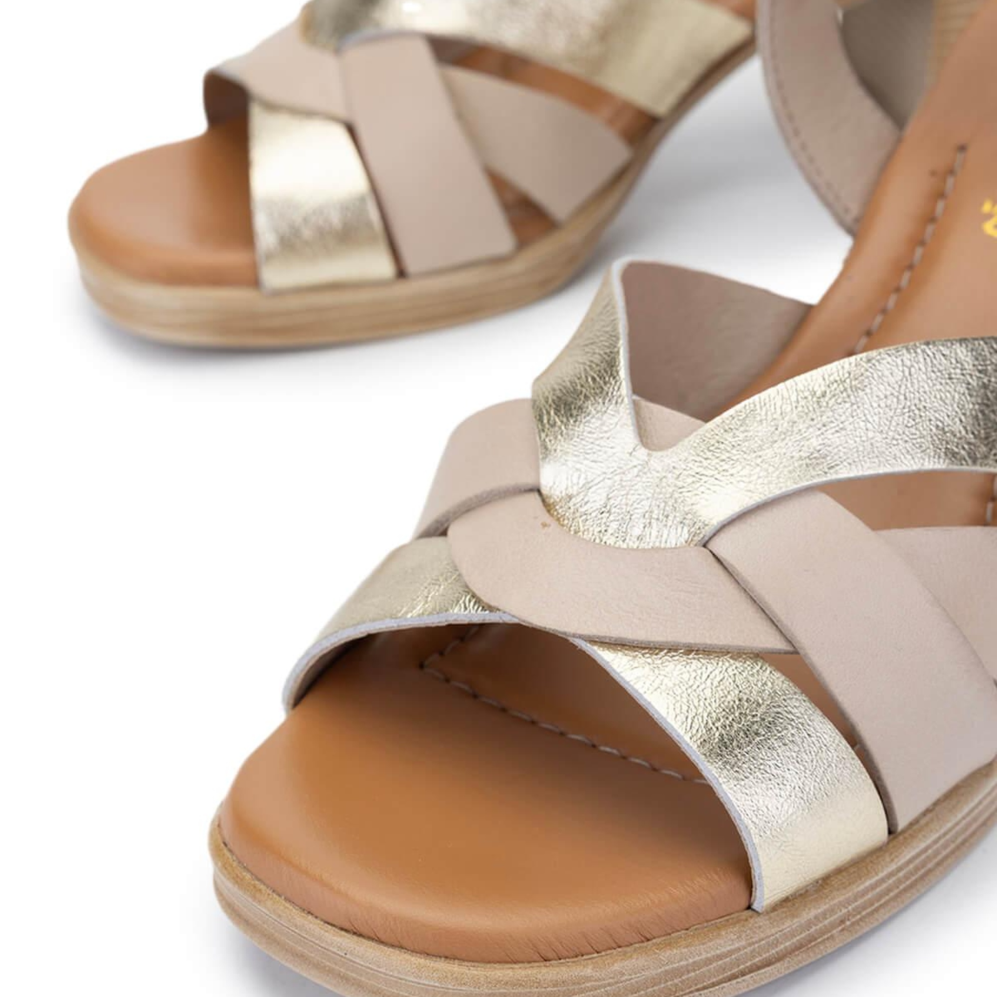 Tamer Tanca Kadın Hakiki Deri Bej Topuklu Sandalet