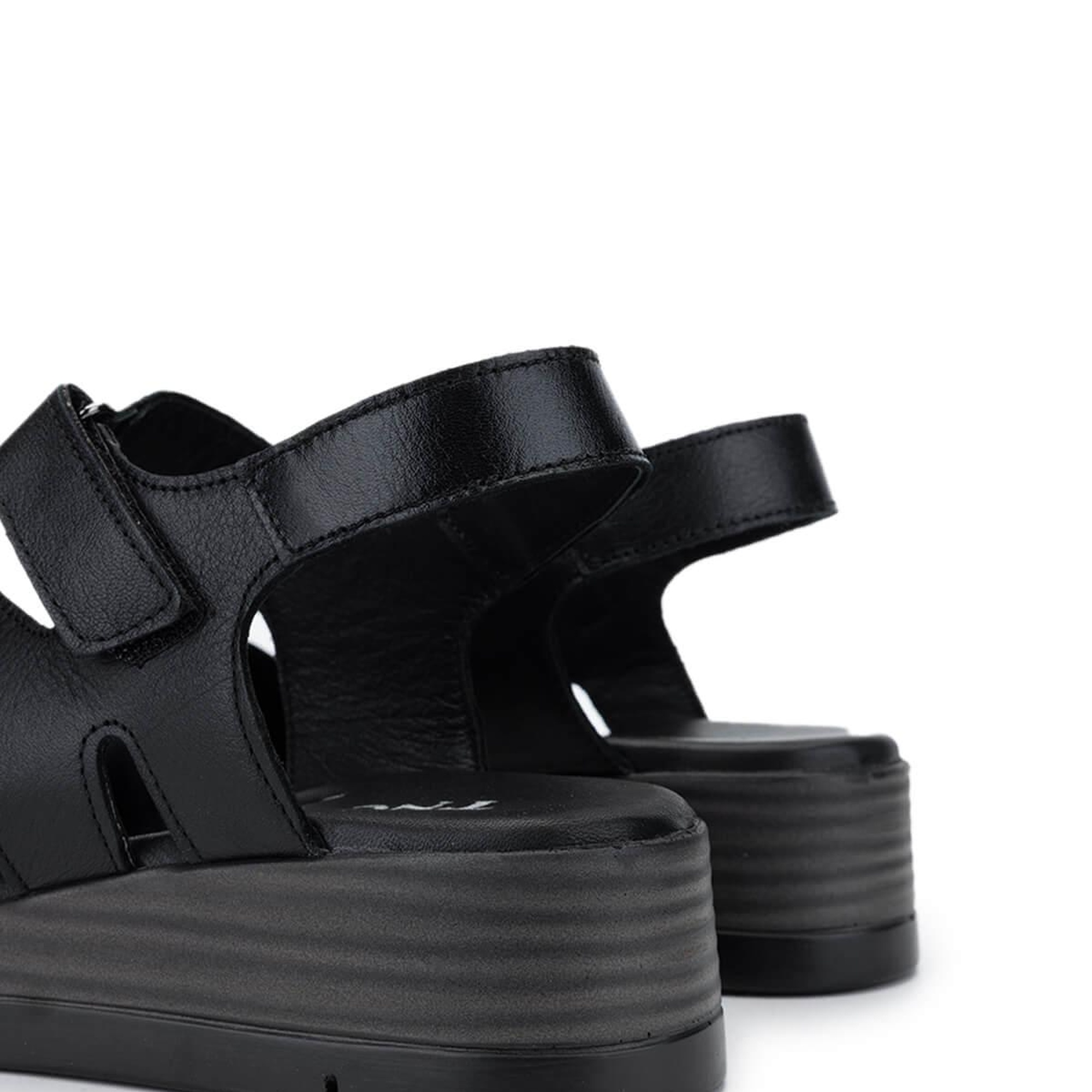 Tamer Tanca Kadın Hakiki Deri Siyah Deri Topuklu Sandalet