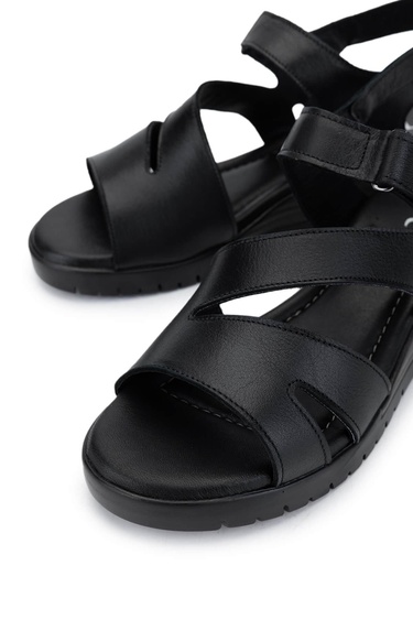  Tamer Tanca Kadın Hakiki Deri Siyah Deri Topuklu Sandalet