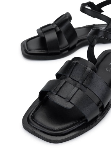  Tamer Tanca Kadın Hakiki Deri Siyah Düz Sandalet