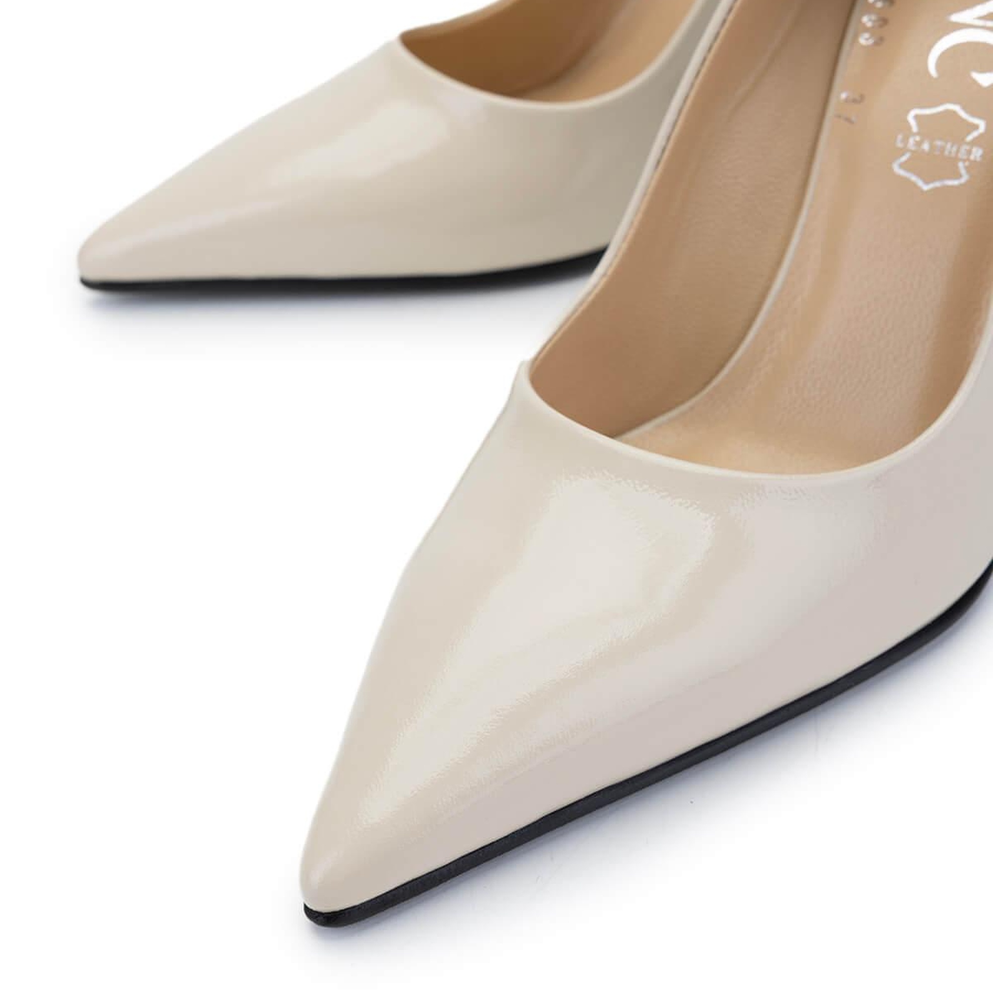 Tamer Tanca Kadın Hakiki Deri Bej Rugan Topuklu Ayakkabı