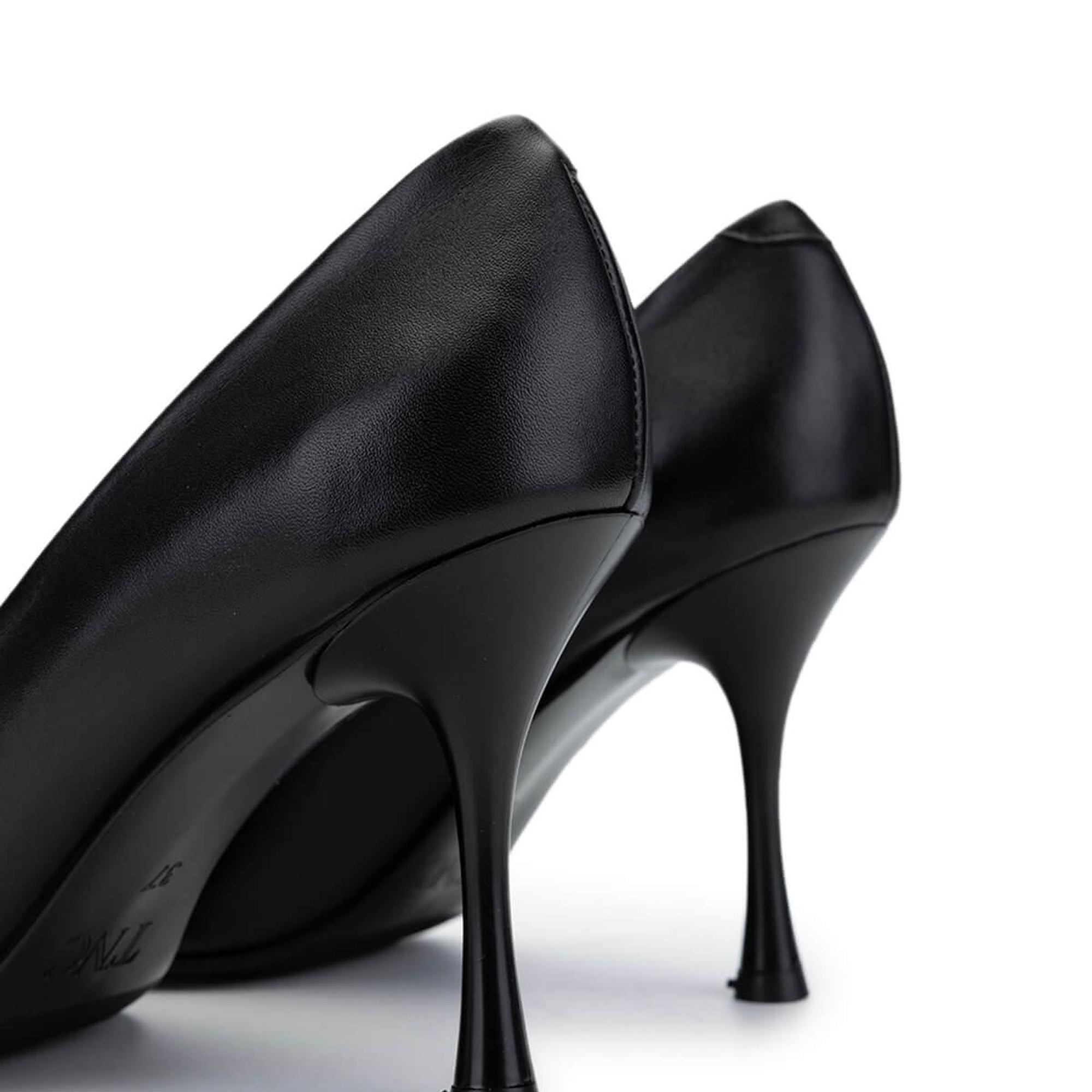 Tamer Tanca Kadın Hakiki Deri Siyah Deri Topuklu Ayakkabı