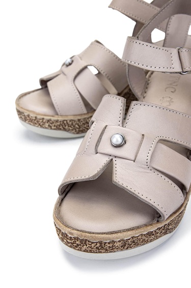  Tamer Tanca Kadın Hakiki Deri Gri Topuklu Sandalet