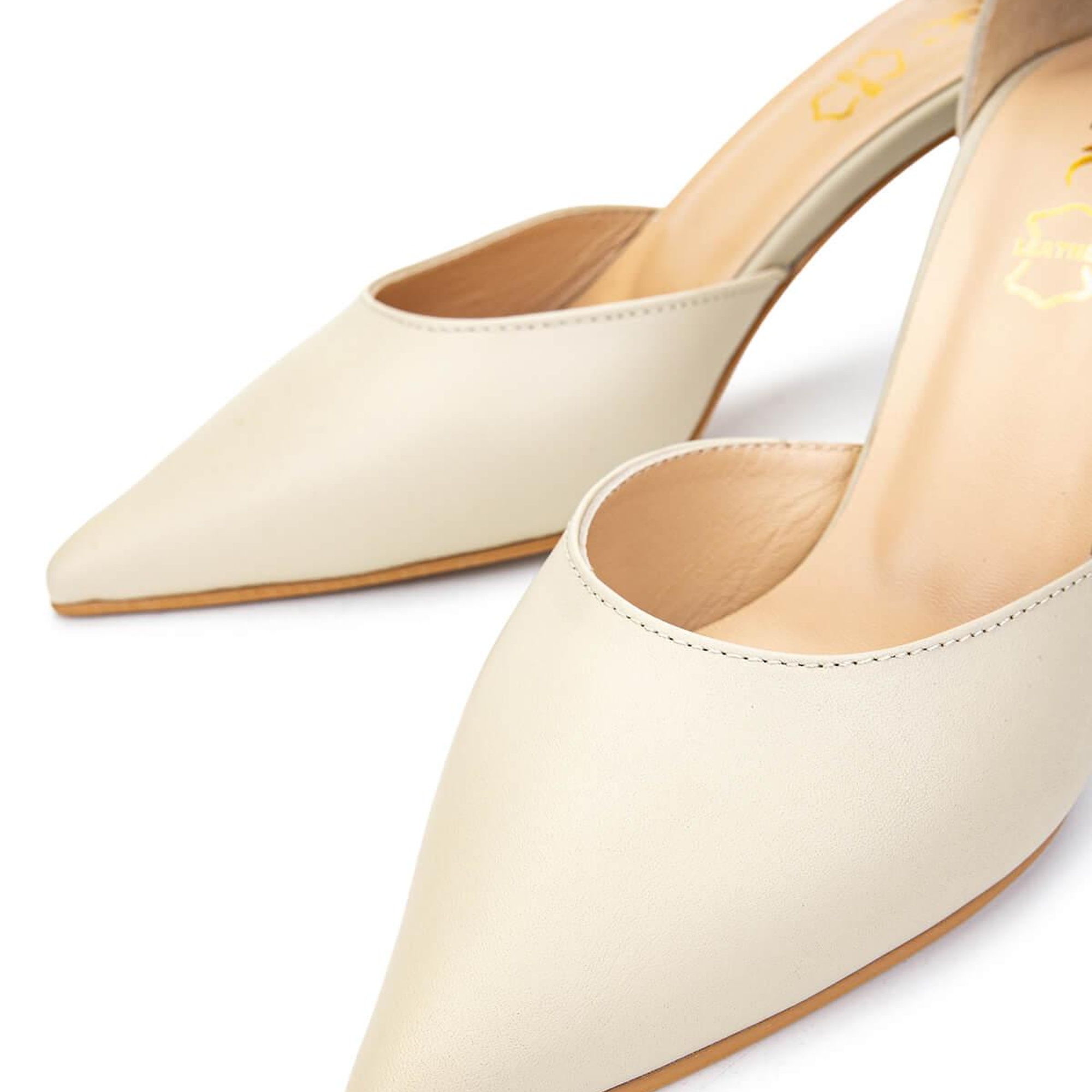 Tamer Tanca Kadın Hakiki Deri Bej Topuklu Ayakkabı