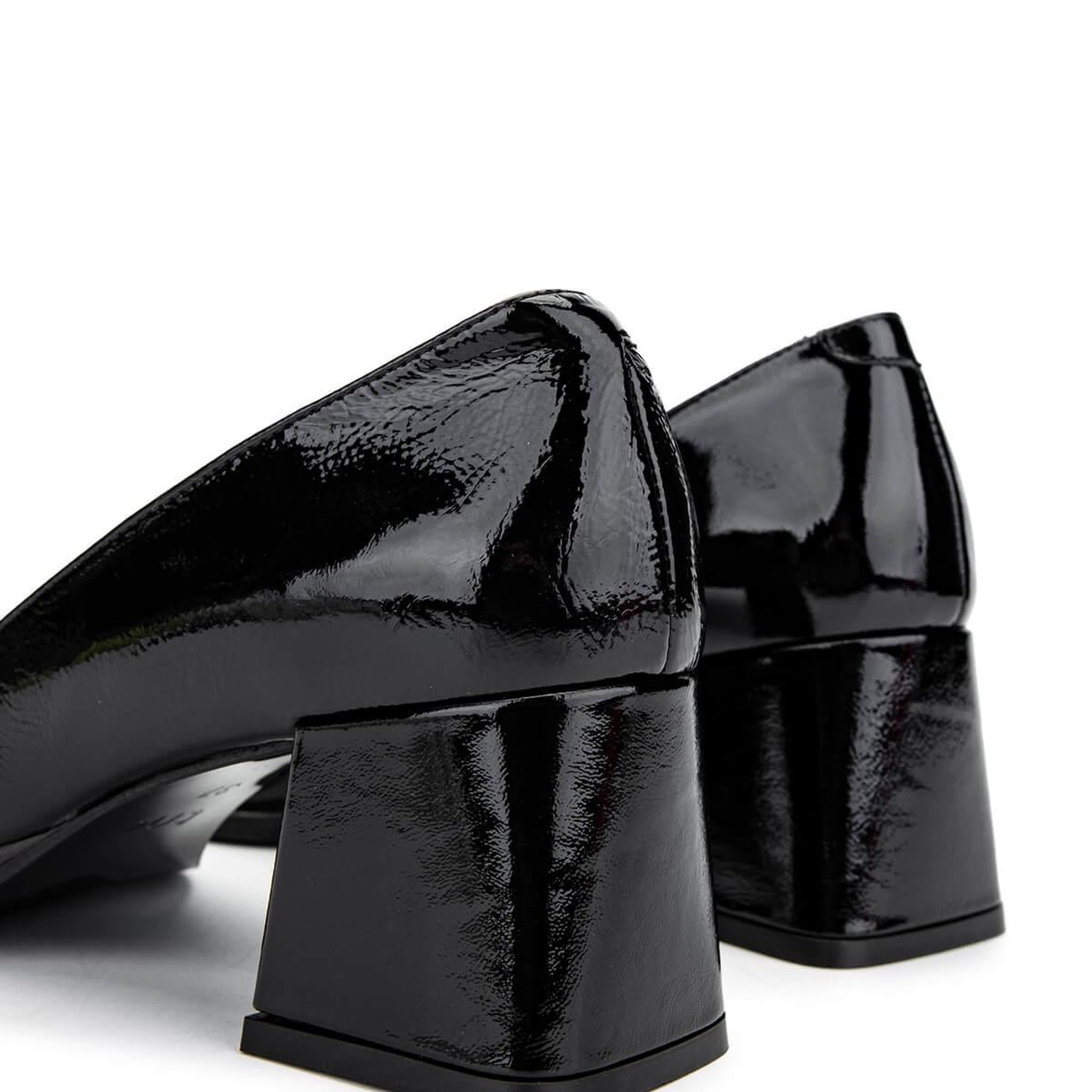 Tamer Tanca Kadın Hakiki Deri Siyah Rugan Topuklu Ayakkabı