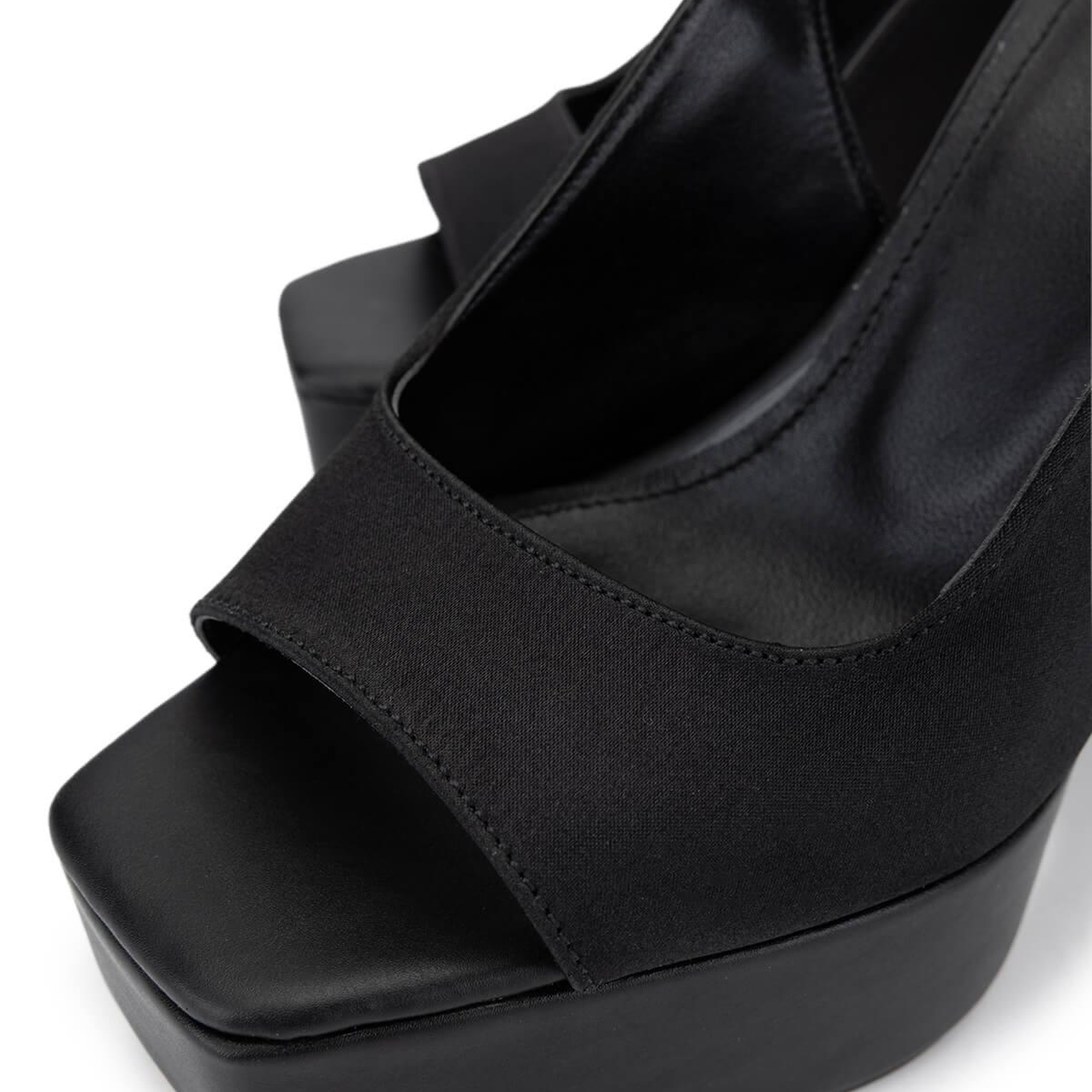 Tamer Tanca Kadın Vegan Siyah Saten Topuklu Ayakkabı