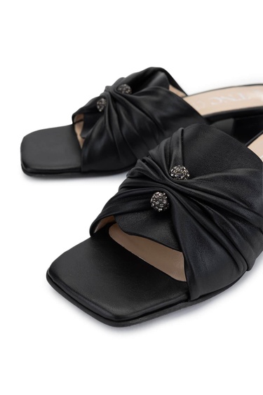  Tamer Tanca Kadın Hakiki Deri Siyah Topuklu Terlik