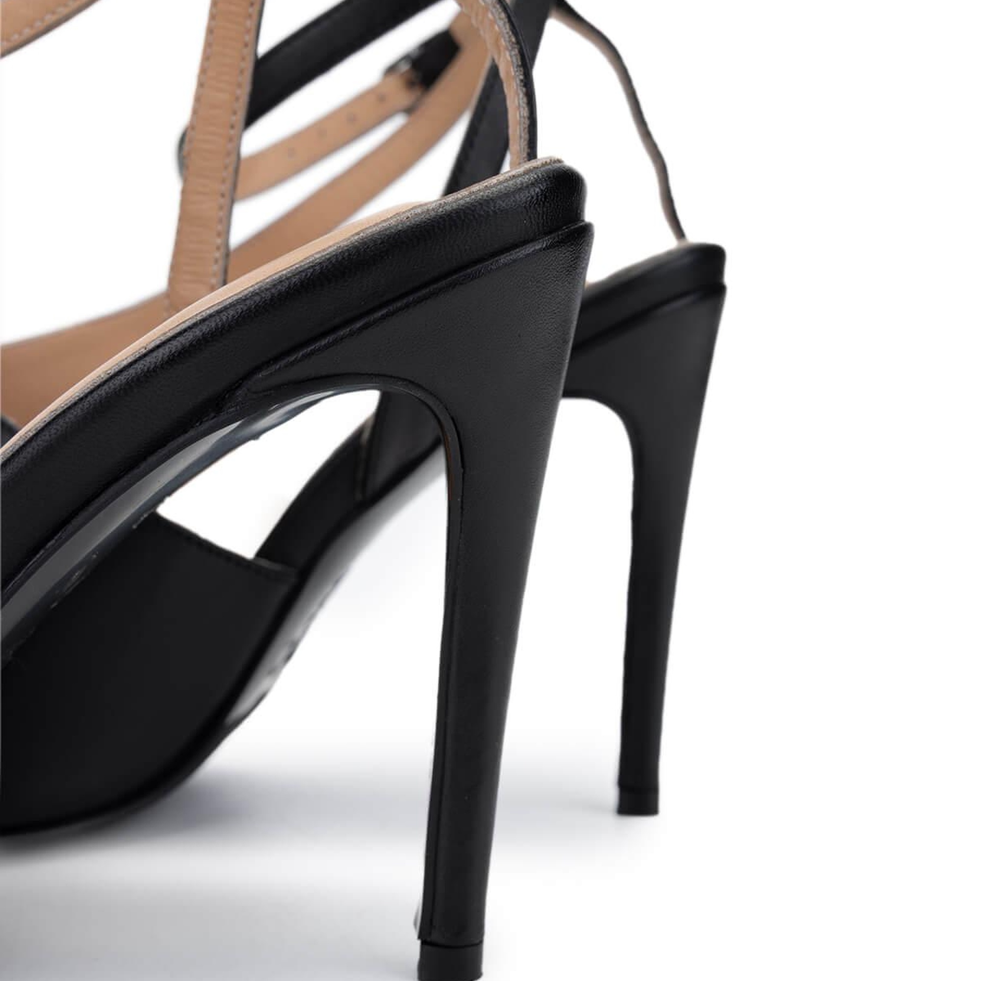 Tamer Tanca Kadın Hakiki Deri Siyah Topuklu Ayakkabı