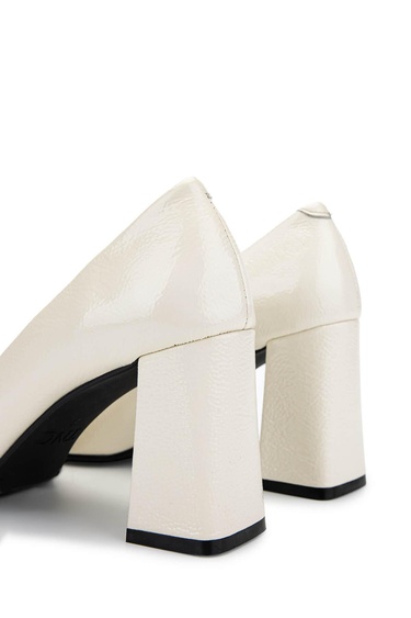  Tamer Tanca Kadın Hakiki Deri Bej Topuklu Ayakkabı