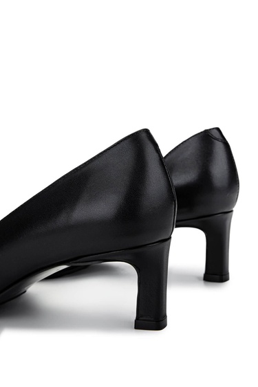  Tamer Tanca Kadın Hakiki Deri Siyah Topuklu Ayakkabı