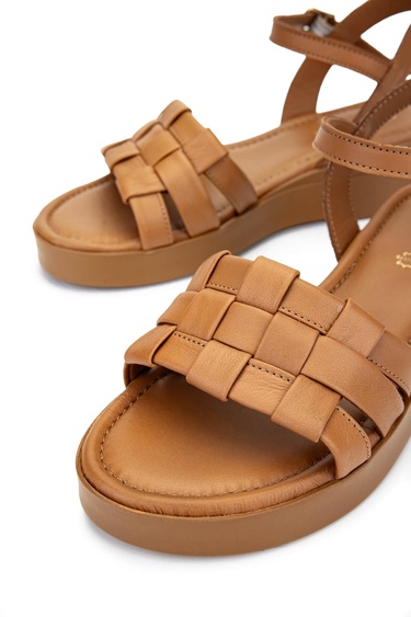  Tamer Tanca Kadın Hakiki Deri Taba Düz Sandalet