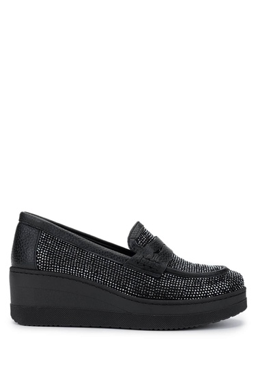  Tamer Tanca Kadın Hakiki Deri Siyah Taşlı Loafer Ayakkabı