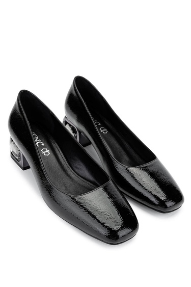  Tamer Tanca Kadın Vegan Siyah Rugan Topuklu Ayakkabı