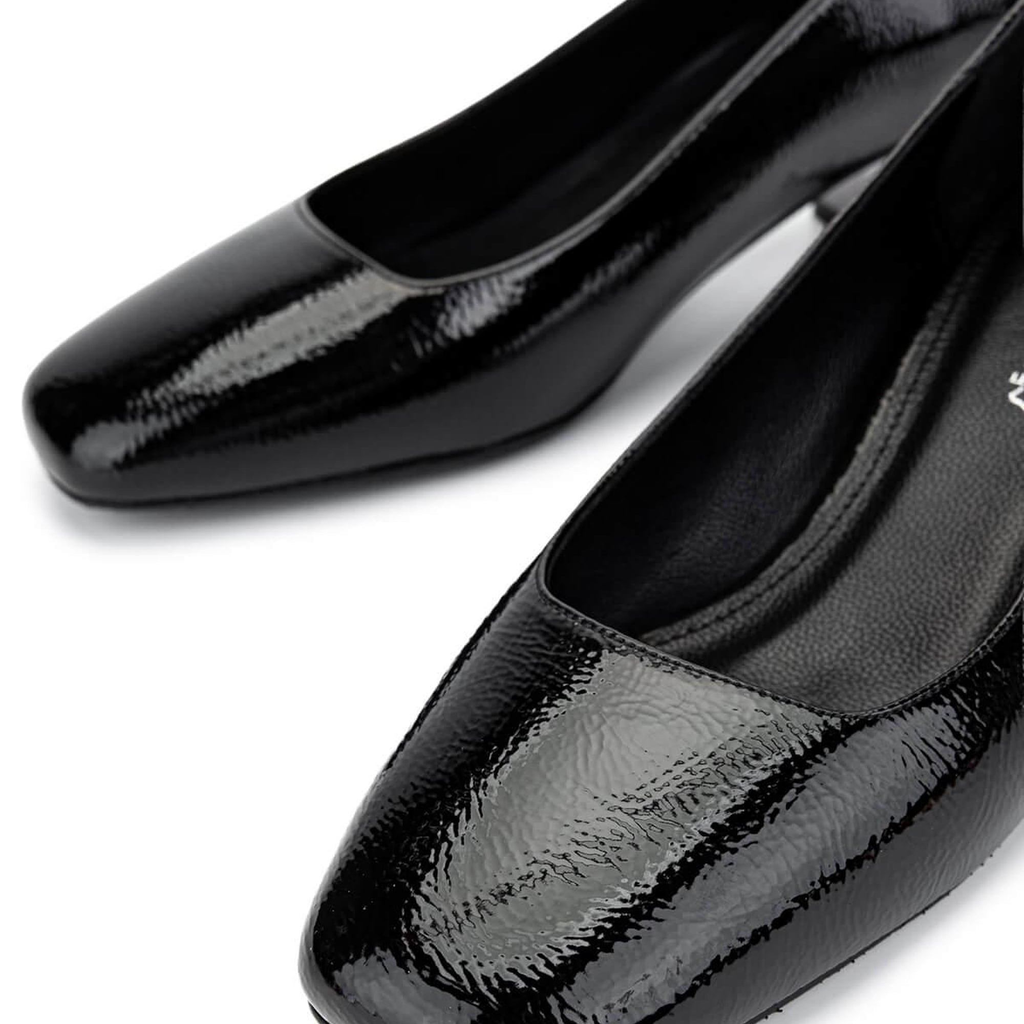 Tamer Tanca Kadın Vegan Siyah Rugan Topuklu Ayakkabı